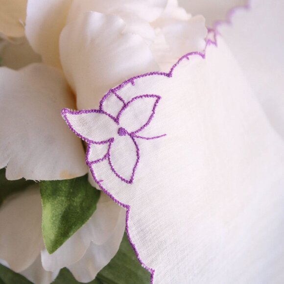 Vintage Handkerchief, Purple Flower Embroidery on White Cotton Hankie - Picture 6 of 10